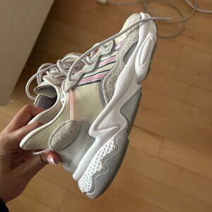 Ozweego J 'Grey Beam Pink'